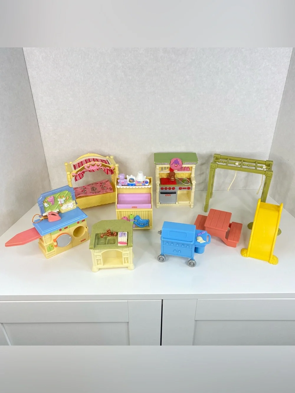 Fisher Price Loving Family Bed Changing Table Laundry Kitchen BBQ Slide Picnic